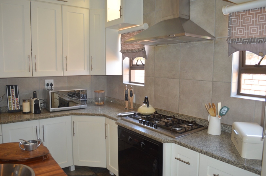 4 Bedroom Property for Sale in Wilkoppies North West